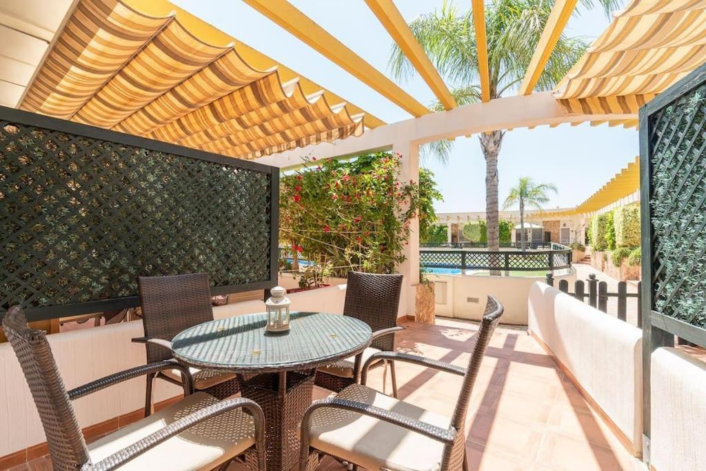 Willa Magnifico Adosado Con Piscina Y Barbacoa Campoamor Zewnętrze zdjęcie
