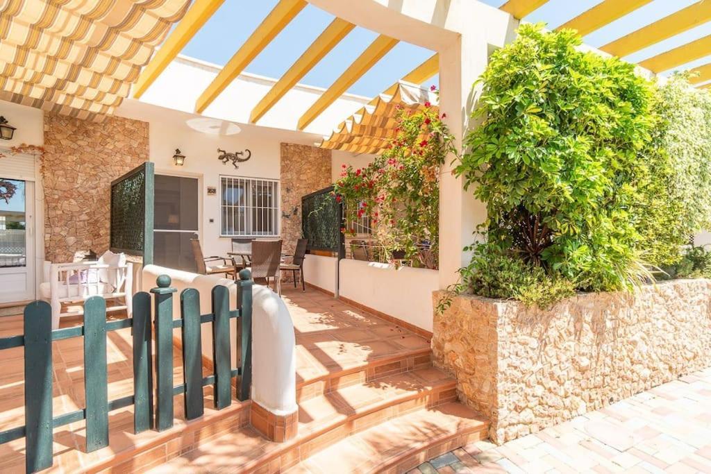 Willa Magnifico Adosado Con Piscina Y Barbacoa Campoamor Zewnętrze zdjęcie