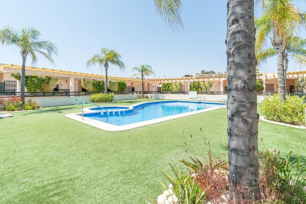 Willa Magnifico Adosado Con Piscina Y Barbacoa Campoamor Zewnętrze zdjęcie